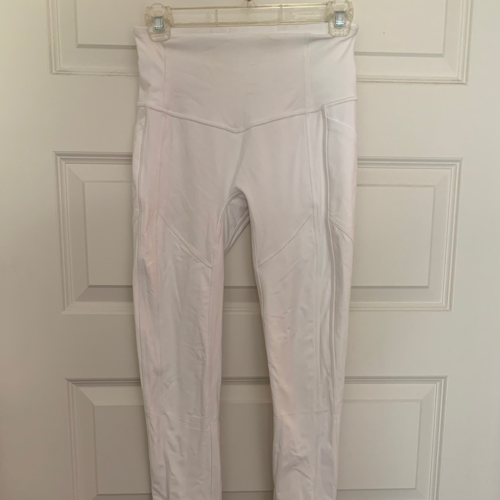 White LuLuLemon Leggings